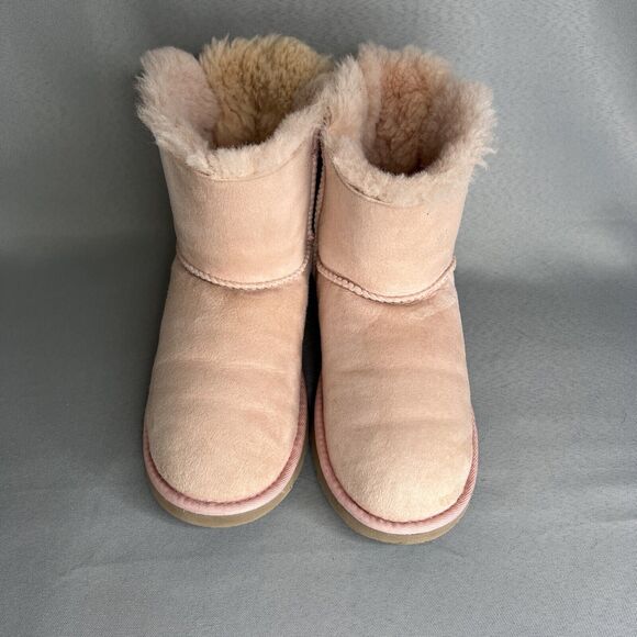 UGG Boots Bailey Bow Light Ballet Pink Coquette Very RARE Retired Sz 6 fits 7 - Picture 14 of 16